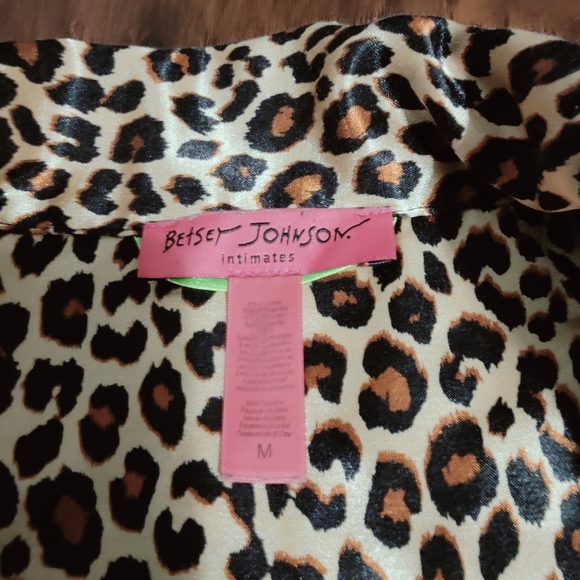 Betsey Johnson leopard print pajamas PJs 2 piece set lime trim slick soft satin - Picture 8 of 8
